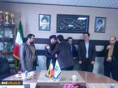 با حضور آقای دکتر حسینی مسئول بسیج دانشجویی شهرستا ن نیشابور برگزار شد : 
مراسم تکریم و معارفه مسئولین بسیج دانشجویی واحد دانشور نیشابور