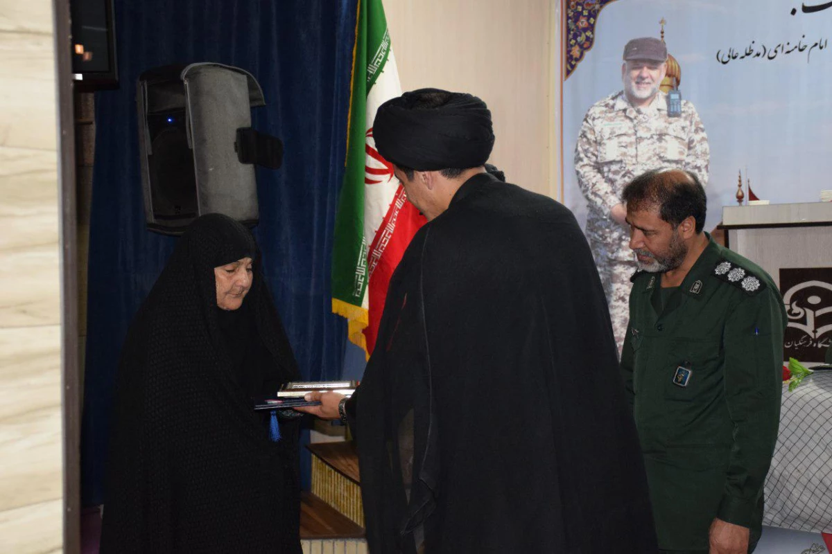 با حضور خانواده های معظم شهدای معلم شهرستان نیشابور برگزار شد : 
اولین یادواره شهدای معلم و فرهنگی شهرستان نیشابور 3