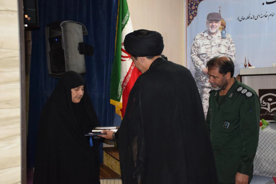 با حضور خانواده های معظم شهدای معلم شهرستان نیشابور برگزار شد : 
اولین یادواره شهدای معلم و فرهنگی شهرستان نیشابور 3