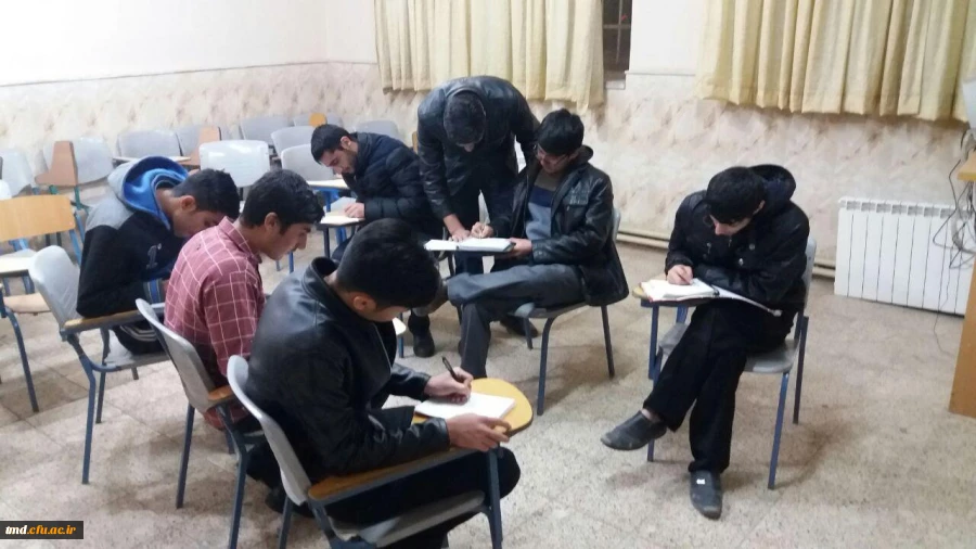 با همت دانشجوی هنرمند آقای رضا علیمرادی و با استقبال دانشجویان علاقمند برگزار شد : 
برگزاری کلاسهای آموزش خط تحریری 
 2