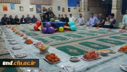 با حضور دانشجویان و کارکنان واحد دانشور انجام شد : 
آئین دورهمی و حافظ خوانی در شب یلدا در سرای دانشجویی 3
