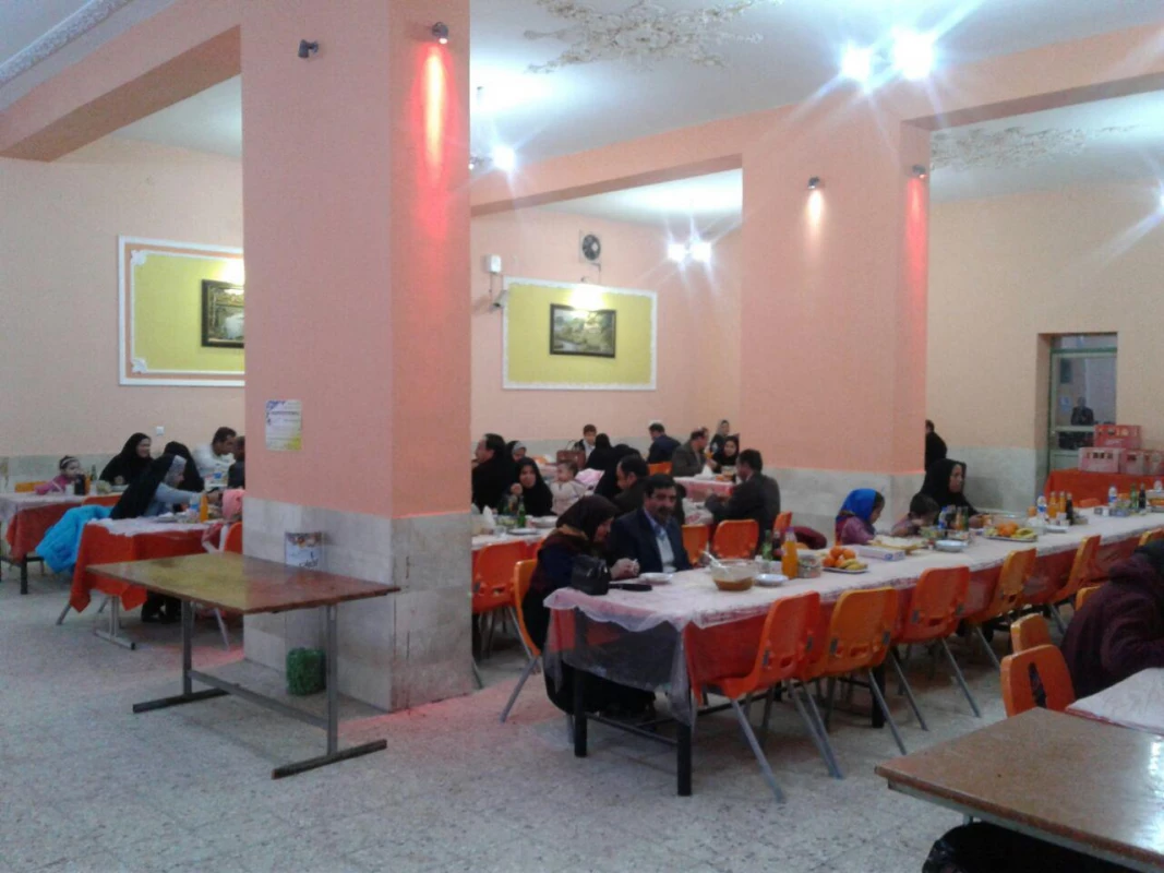 جشن با حضور خانواده کارکنان