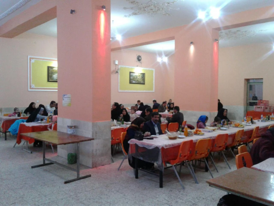 جشن با حضور خانواده کارکنان