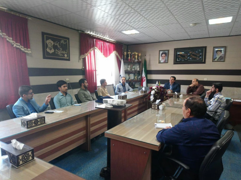 با حضور اعضای شورای صنفی رفاهی برگزار شد : 
جلسه مشورتی با حضوردکتر رئوفیان و کارشناسان در خصوص برنامه های سال جدید