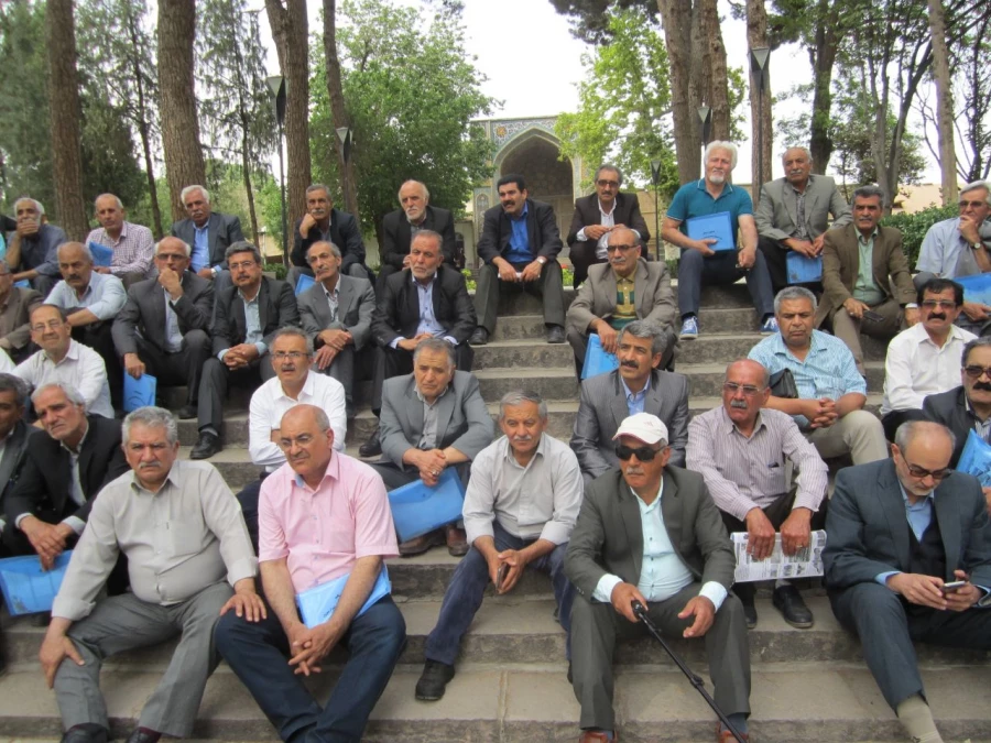 به میزبانی واحد دانشور انجام شد : 
گردهم آئی پیشکسوتان حوزه تعلیم و تربیت و فارغ التحصیلان سال 1354 دانشسرای معلمی 3