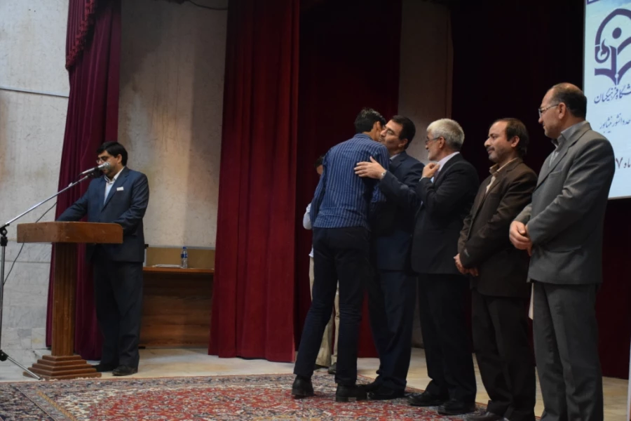 همزمان با هفته بزرگداشت مقام معلم و نیمه شعبان انجام شد : 
جشن بزرگ تجلیل از مقام استاد و معلم 6