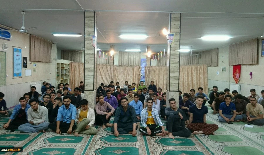 همزمان با هفته سراهای دانشجویی انجام شد : 
برگزاری جلسه پرسش و پاسخ با حضور معاون هماهنگی و سرپرستان شبانه روزی 2