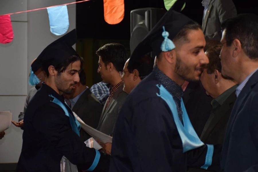 جشن دانش آموختگی دانشجویان واحد دانشور