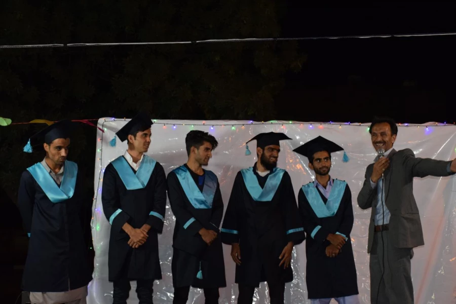 جشن دانش آموختگی دانشجویان واحد دانشور