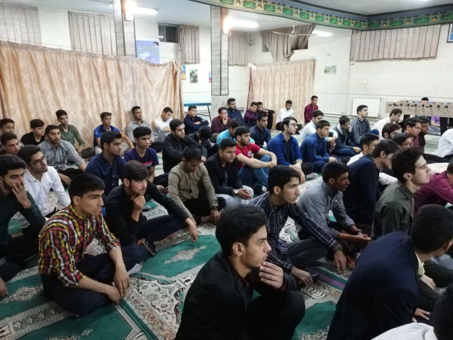 با حضور دانشجویان جدید ورودی 97 انجام شد : 
جلسه توجیهی سرپرستان شبانه روزی در خصوص مسائل سراهای دانشجویی 3