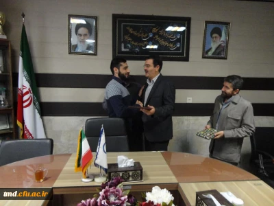 با حضور مسئول بسیج دانشجویی شهرستان نیشابور انجام شد : 
مراسم تکریم و معارفه مسئول بسیج دانشجویی واحد دانشور نیشابور