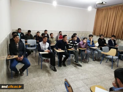 با حضور سرپرست شبانه روزی و اعضای شورای صنفی  انجام شد : 
جلسه توجیهی با نمایندگان اتاقهای سرای دانشجویی