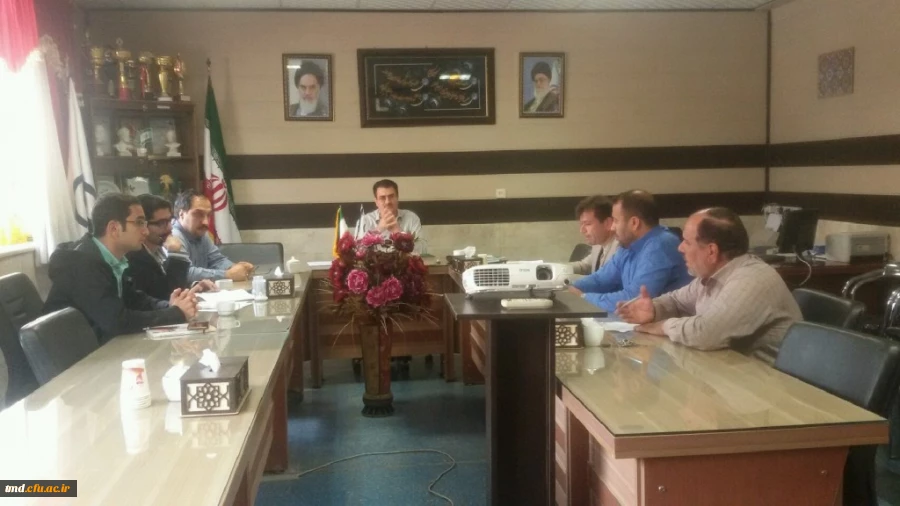 با حضور شورای معاونین ، سرپرستان شبانه روزی و نمایندگان شورای صنفی رفاهی برگزار شد : 
جلسه شورای سکونت در سراهای دانشجویی واحد دانشور نیشابور 4