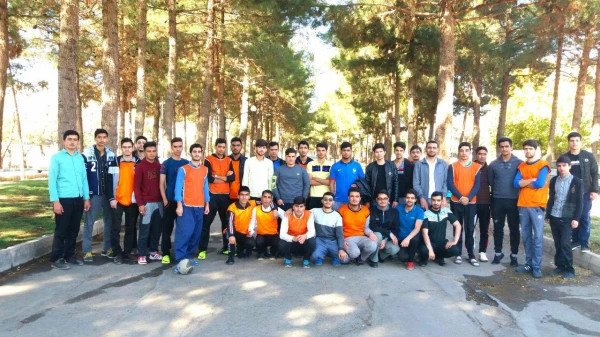 به همت انجمن ورزشی واحد دانشور همزمان با هفته تربیت بدنی و سلامت انجام شد : 
پیاده روی عمومی و نرمش گروهی دانشجویان واحد دانشور نیشابور  3