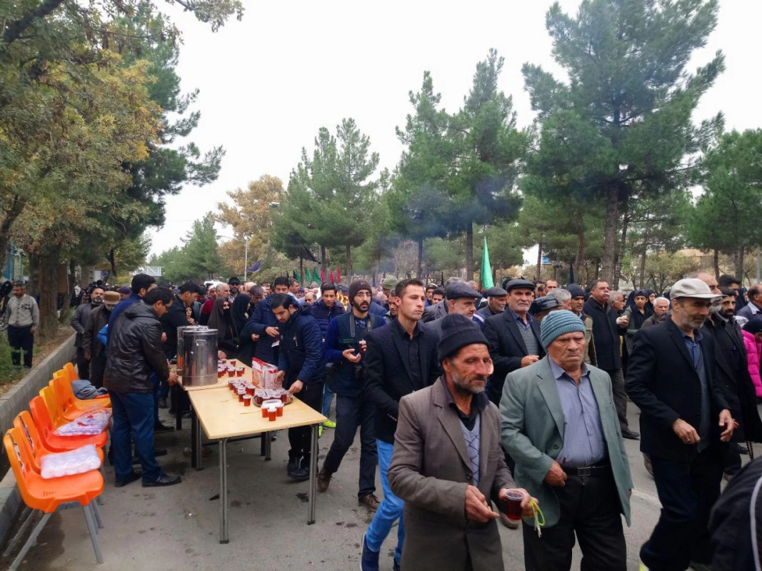 پذیرایی از کاروان جاماندگان اربعین حسینی