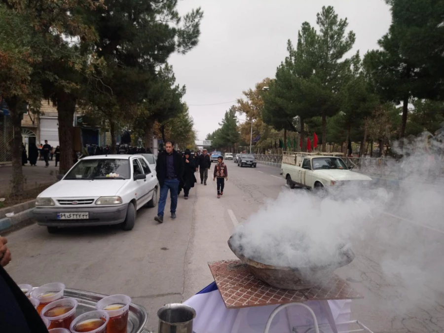 پذیرایی از کاروان جاماندگان اربعین حسینی