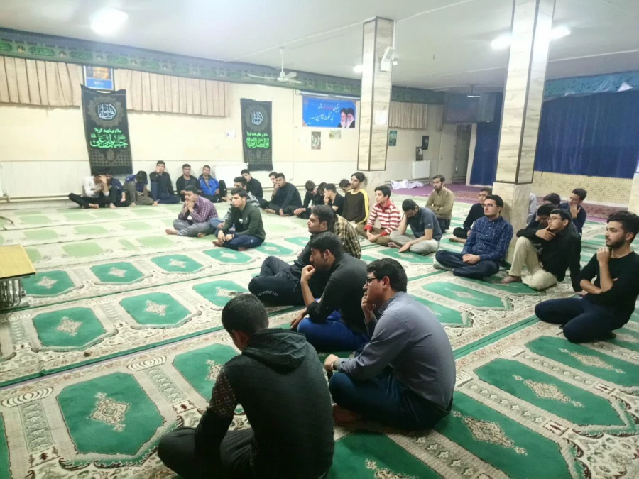 همزمان با دهه آخر صفر و ایام رحلت رسول اکرم (ص) و شهادت امام حسن مجتبی وامام رضا ( علیهما سلام ) برگزار شد : 
مراسم سخنرانی و عزاداری در دانشگاه فرهنگیان واحد دانشور 4