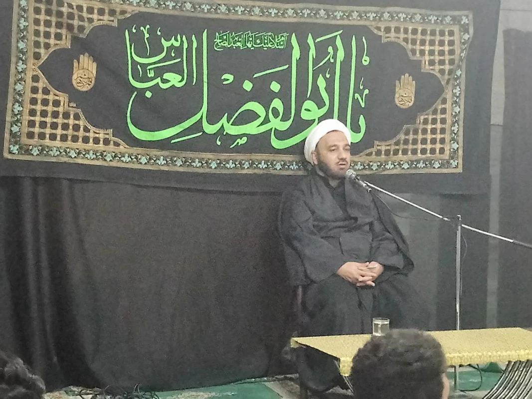 همزمان با دهه آخر صفر و ایام رحلت رسول اکرم (ص) و شهادت امام حسن مجتبی وامام رضا ( علیهما سلام ) برگزار شد : 
مراسم سخنرانی و عزاداری در دانشگاه فرهنگیان واحد دانشور 5