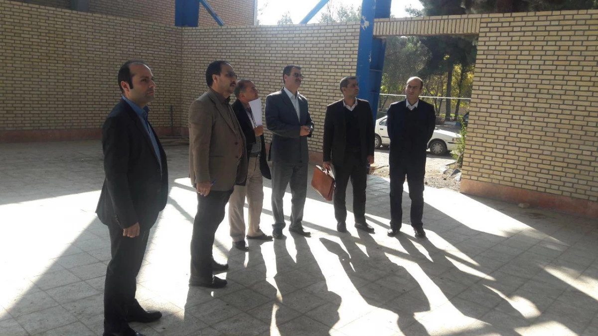 با حضور کارشناسان اداره کل نوسازی و سازمان مدیریت انجام شد : 
بازدید از پروژه ورزشگاه چند منظوره واحد دانشور نیشابور  3