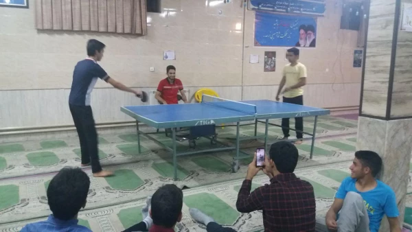 به مناسبت هفته بسیج و به همت انجمن ورزشی واحد دانشور برگزار شد : 
برگزاری مسابقات ورزشی تنیس روی میز 4