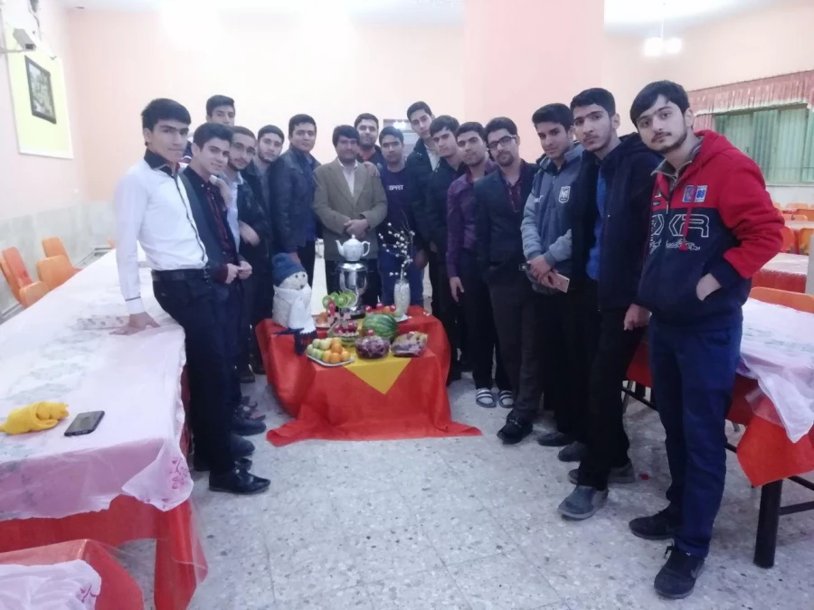 در آخرین شب پاییز و اولین شب زمستان و در جمع گرم دانشجویان انجام شد : 
دورهمی شب یلدا  در سرای دانشجویی دانشگاه فرهنگیان واحد دانشور نیشابور  6