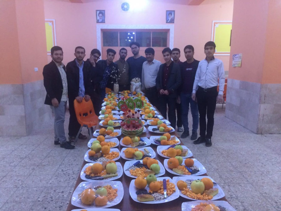 در آخرین شب پاییز و اولین شب زمستان و در جمع گرم دانشجویان انجام شد : 
دورهمی شب یلدا  در سرای دانشجویی دانشگاه فرهنگیان واحد دانشور نیشابور  17