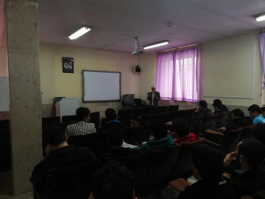 با حضور اساتید ستاد اقامه نماز استان خراسان رضوی برگزار شد : 
دوره آموزشی نماز ویژه دانشجویان ورودی 94 3