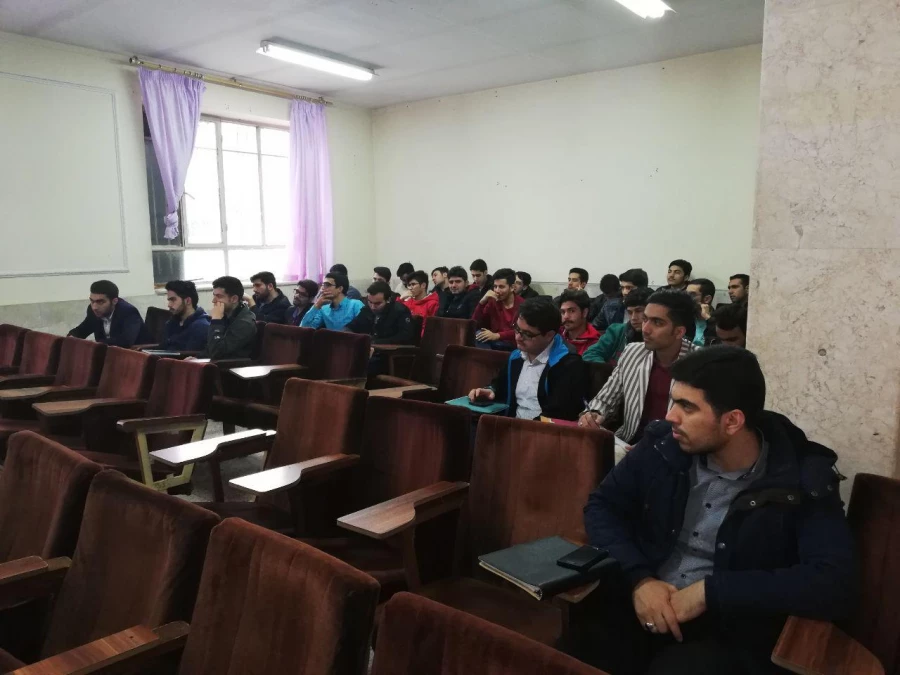 با حضور اساتید ستاد اقامه نماز استان خراسان رضوی برگزار شد : 
دوره آموزشی نماز ویژه دانشجویان ورودی 94 4