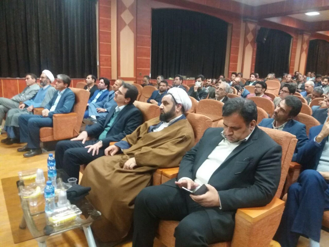 با حضور دانشجویان و اساتید واحد دانشور برگزار شد : 
همایش هفته پژوهش و تجلیل از پژوهشگران برتر آموزش و پرورش منطقه میان جلگه نیشابور  2