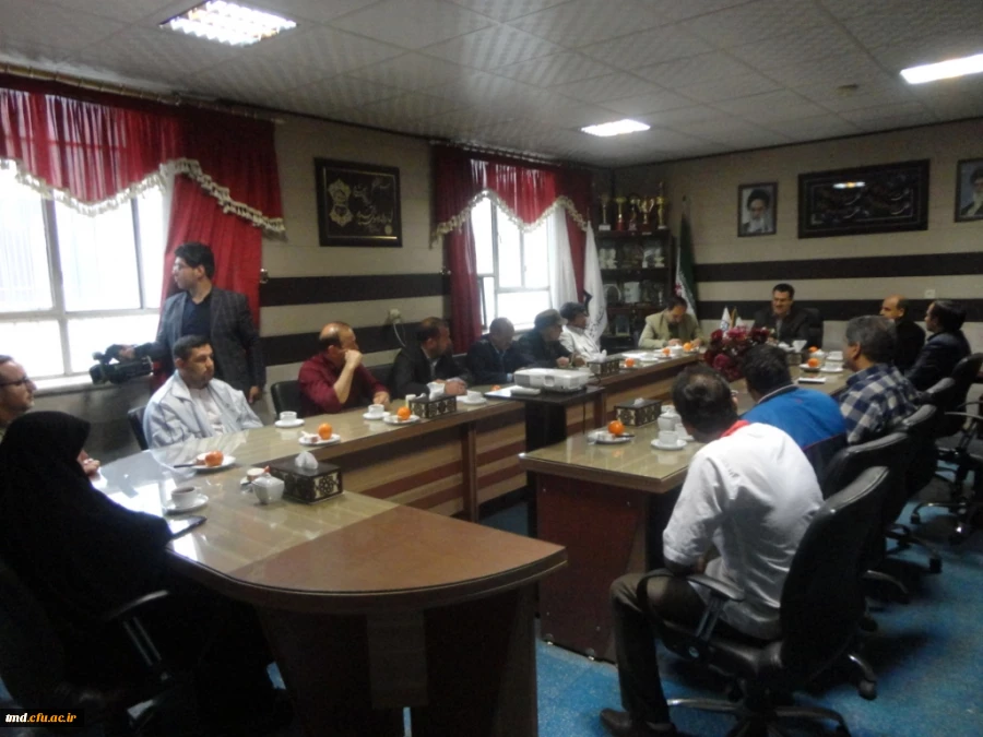 اولین جلسه شورای اداری در سال 98