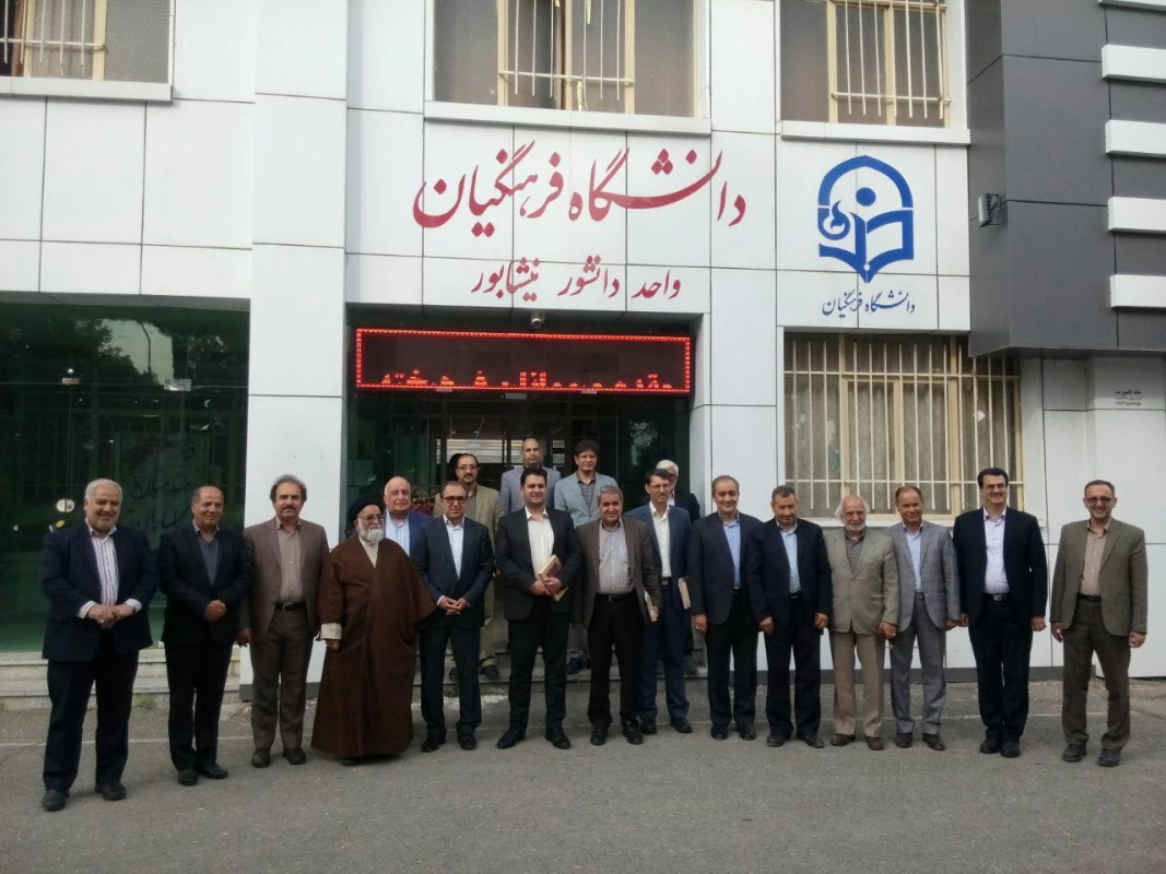 با حضور دکتر روشندل معاون محترم آموزشی دانشگاه فرهنگیان برگزار شد : 
بازدید از واحد دانشور و تشکیل جلسه با حضور مسئولین شهرستان 5