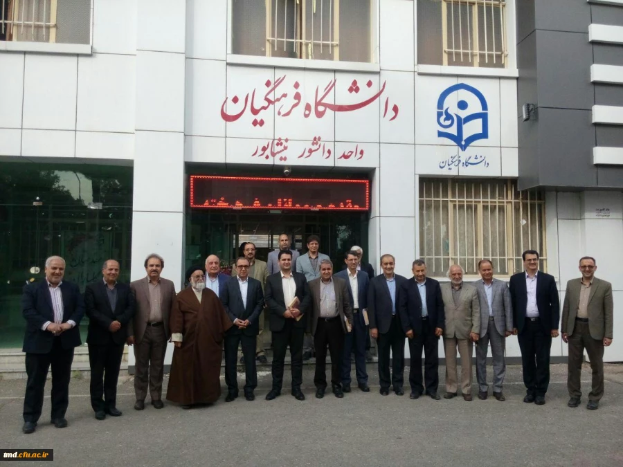 با حضور دکتر روشندل معاون محترم آموزشی دانشگاه فرهنگیان برگزار شد : 
بازدید از واحد دانشور و تشکیل جلسه با حضور مسئولین شهرستان 5