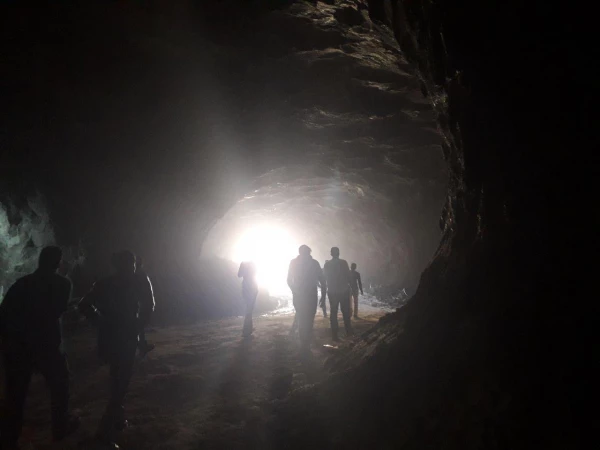 بمناسبت هفته سراهای دانشجویی و هفته سرآمدی آموزش برگزار شد : 
بازدید علمی دانشجویان از معادن فیروزه و نمک شهرستان نیشابور 13