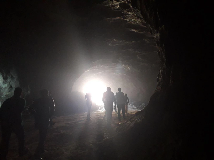 بمناسبت هفته سراهای دانشجویی و هفته سرآمدی آموزش برگزار شد : 
بازدید علمی دانشجویان از معادن فیروزه و نمک شهرستان نیشابور 13