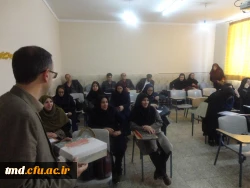 همزمان با هفته سرآمدی آموزش و بزرگداشت مقام معلمان انجام شد : 
حضور در کلاسهای درس و اهدای گل و شیرینی به دانشجویان  و اساتید 5