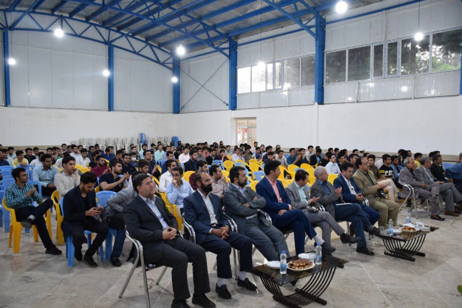 همزمان با دهه سرآمدی آموزش و هفته بزرگداشت مقام استادو معلم انجام شد : 
مراسم تجلیل از اساتید و دانشجو معلمان واحد  دانشور نیشابور 3