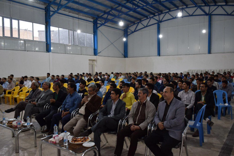 همزمان با دهه سرآمدی آموزش و هفته بزرگداشت مقام استادو معلم انجام شد : 
مراسم تجلیل از اساتید و دانشجو معلمان واحد  دانشور نیشابور 8