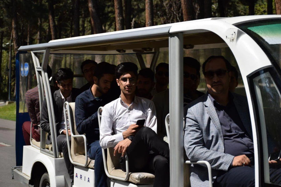 همزمان با هفته سرآمدی آموزش برگزار شد : 
اردوی دانشجویان جهت بازدید از نمایشگاه کتاب تهران 9