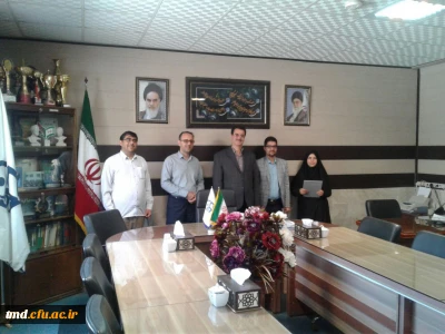 با حضور اعضای شورای صنفی دانشجویان واحد دانشور برگزار شد : 
تقدیر از سرکار خانم اولادی مسئول روابط عمومی واحد دانشور نیشابور