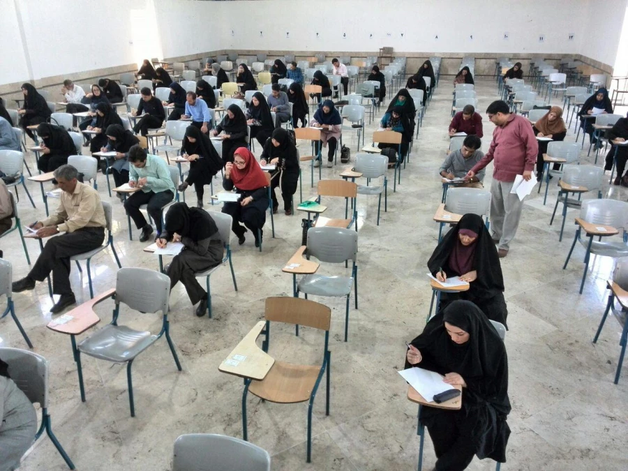 با حضور دانشجویان و اساتید و در پایان نیمسال دوم برگزار شد : 
برگزاری امتحانات پایان ترم از تاریخ 25 خرداد ماه 1398 5