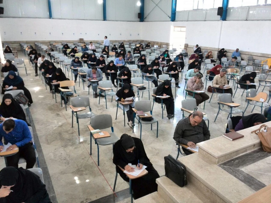 با حضور دانشجویان و اساتید و در پایان نیمسال دوم برگزار شد : 
برگزاری امتحانات پایان ترم از تاریخ 25 خرداد ماه 1398 6