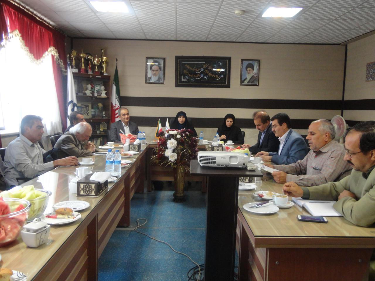 با حضور نمایندگان محترم مردم نیشابور در مجلس شورای اسلامی و مسئولین شهرستان برگزار شد :  جلسه هم اندیشی و پی گیری توسعه واحد دانشور نیشابور 4