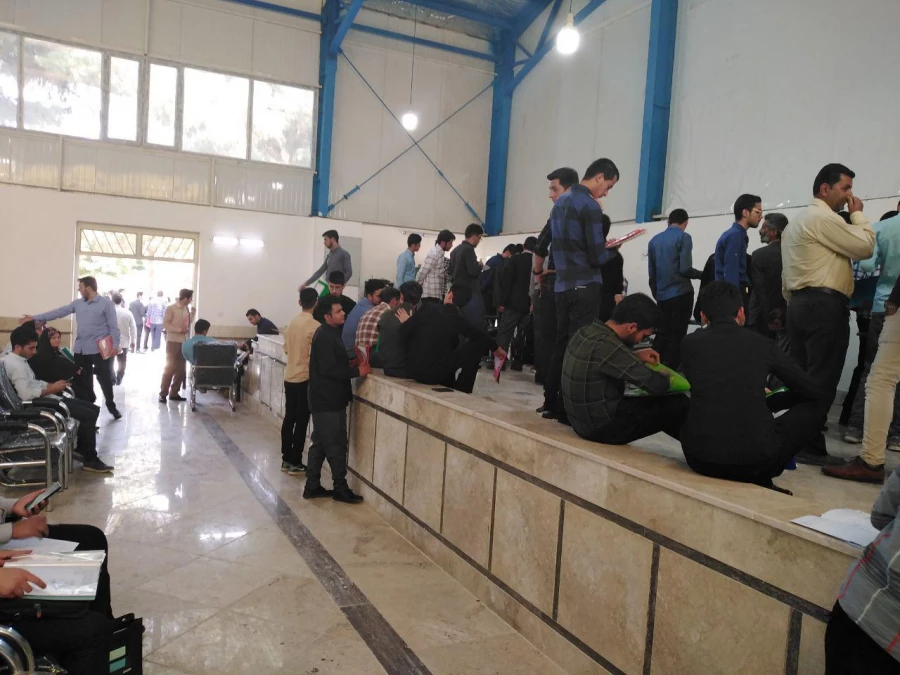 با حضور پر شور و نشاط دانشجویان جدیدالورود انجام شد : 
انجام مراحل ثبت نام و پذیرش در سراهای دانشجویی  مورخه سه شنبه 2 مهرماه 98 2