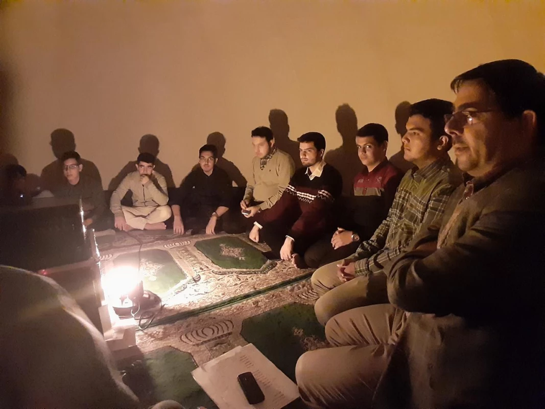 در راستای آشناییِ دانشجومعلمان با  نجوم و ناشناخته های آسمان در دانشگاه فرهنگیان واحد نیشابور برگزارشد:
تماشای آسمان شب در فانوس خیال  5