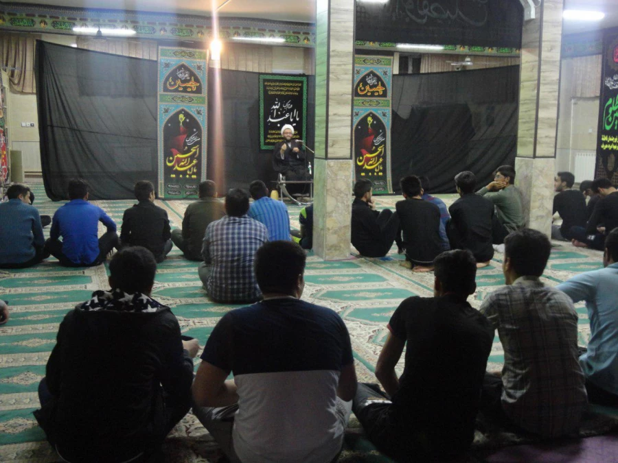 با حضور مشتاقان و علاقمندان خاندان عصمت و طهارت انجام شد : 
برگزاری مراسم ذکر مصیبت اهل بیت (ع)  همزمان با دهه آخر ماه صفر  2