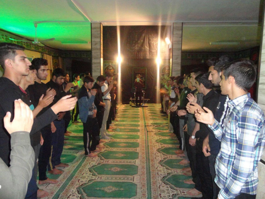 با حضور مشتاقان و علاقمندان خاندان عصمت و طهارت انجام شد : 
برگزاری مراسم ذکر مصیبت اهل بیت (ع)  همزمان با دهه آخر ماه صفر  2