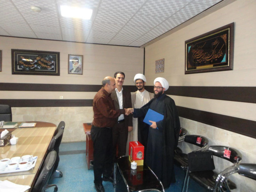 با حضور مشتاقان و علاقمندان خاندان عصمت و طهارت انجام شد : 
برگزاری مراسم ذکر مصیبت اهل بیت (ع)  همزمان با دهه آخر ماه صفر  2