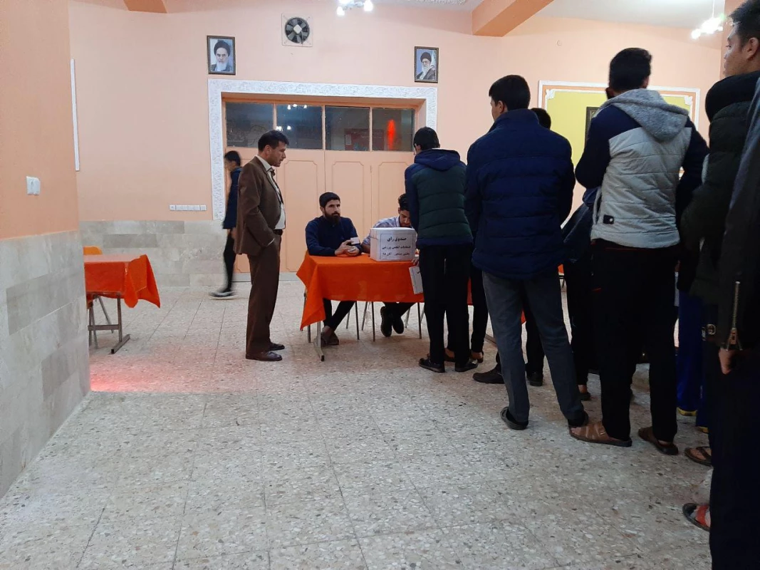 با حضور پرشور دانشجویان برگزار شد : 
برگزاری انتخابات انجمن ورزشی  2