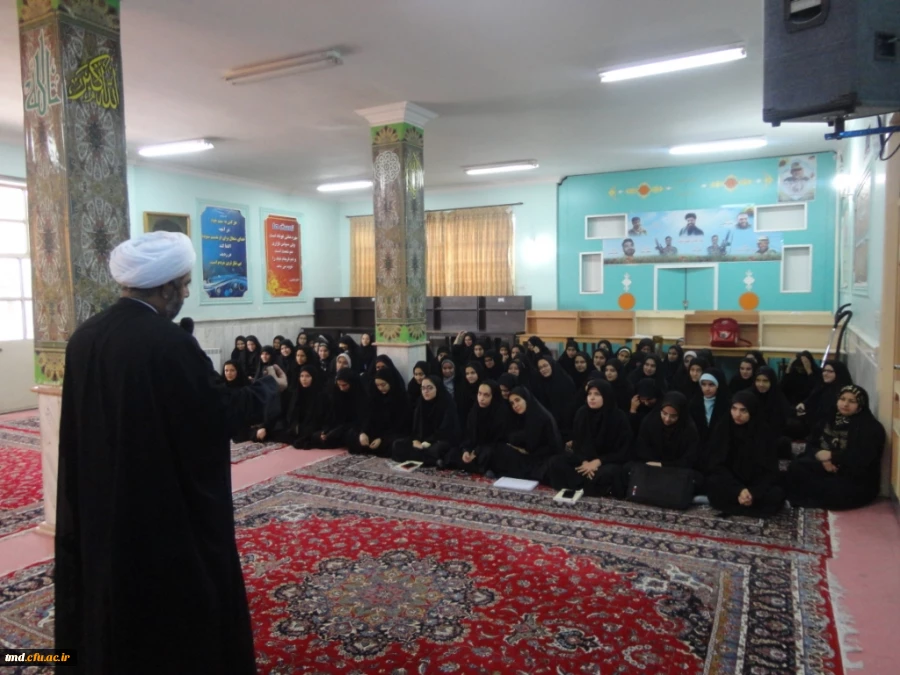 با حضور حجت الاسلام میرزایی مسئول نهاد رهبری در دانشگاه فرهنگیان خراسان رضوی انجام شد : 
بازدید از واحد خواهران نیشابور و دیدار با دانشجویان 2