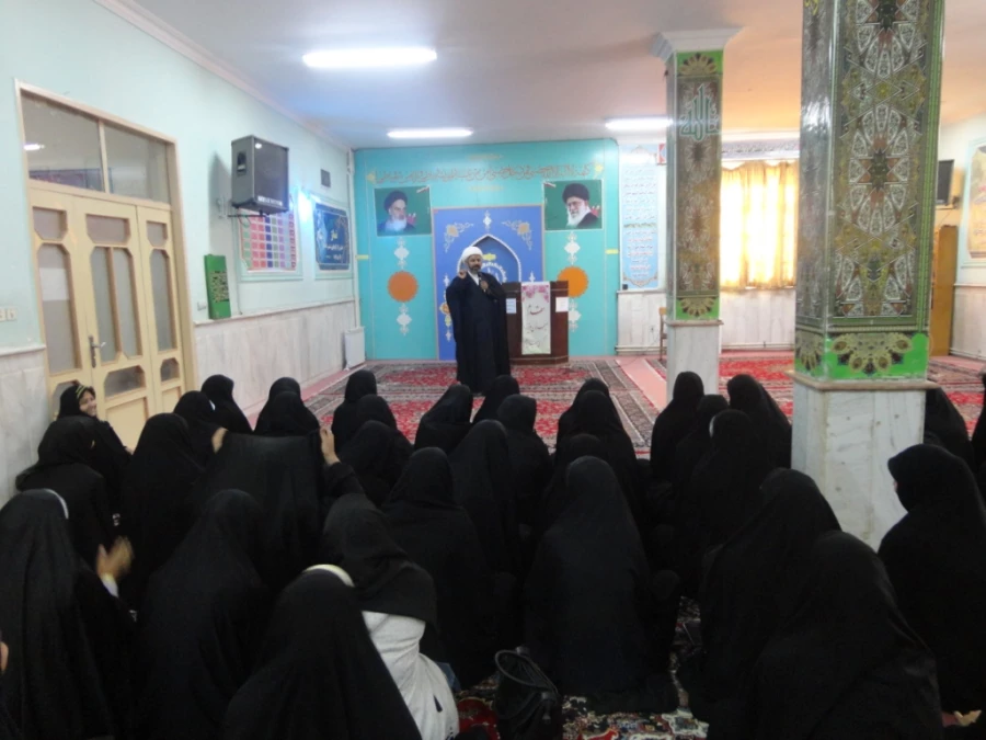 با حضور حجت الاسلام میرزایی مسئول نهاد رهبری در دانشگاه فرهنگیان خراسان رضوی انجام شد : 
بازدید از واحد خواهران نیشابور و دیدار با دانشجویان 4